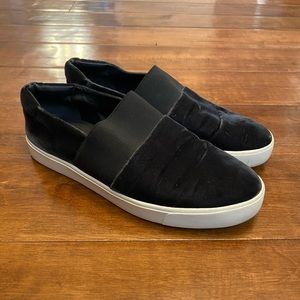 VINCE velvet slip ons